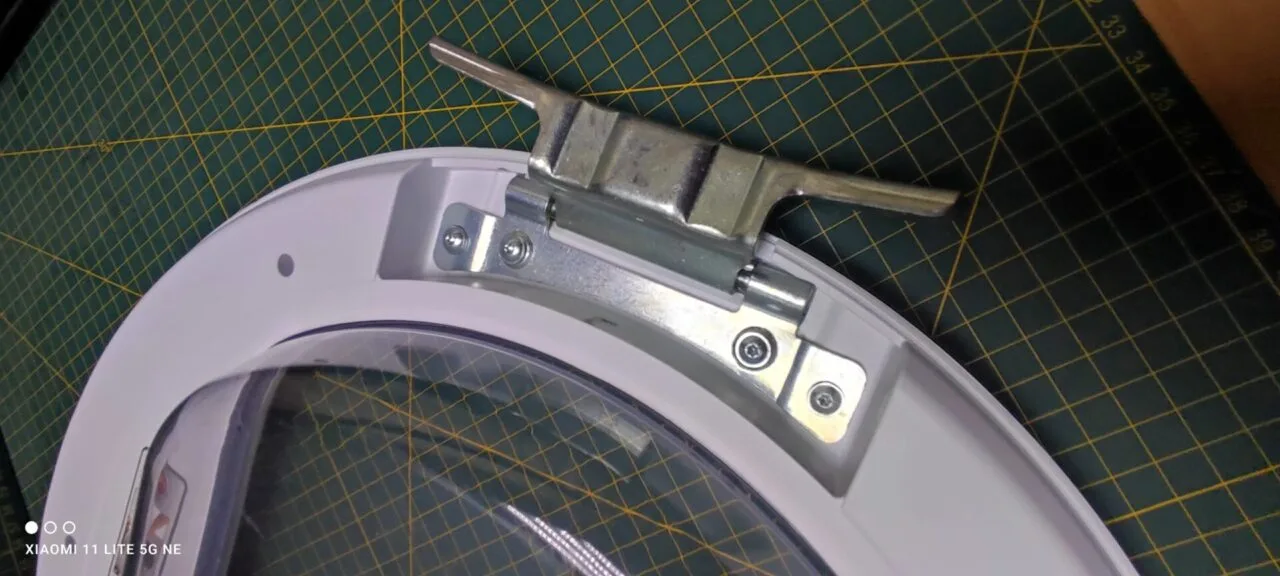 Люк Ariston AR71011 для сушильной машины