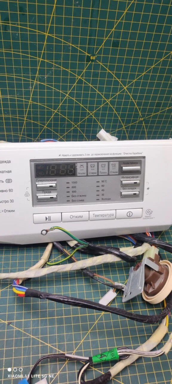 Модуль LG F10M8MD с дефектом