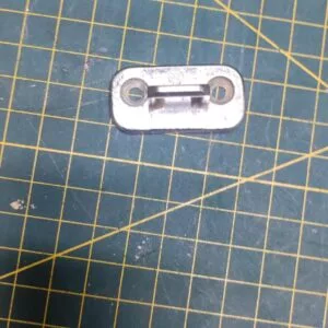 Петля люка Ariston  484563 для суш.маш.