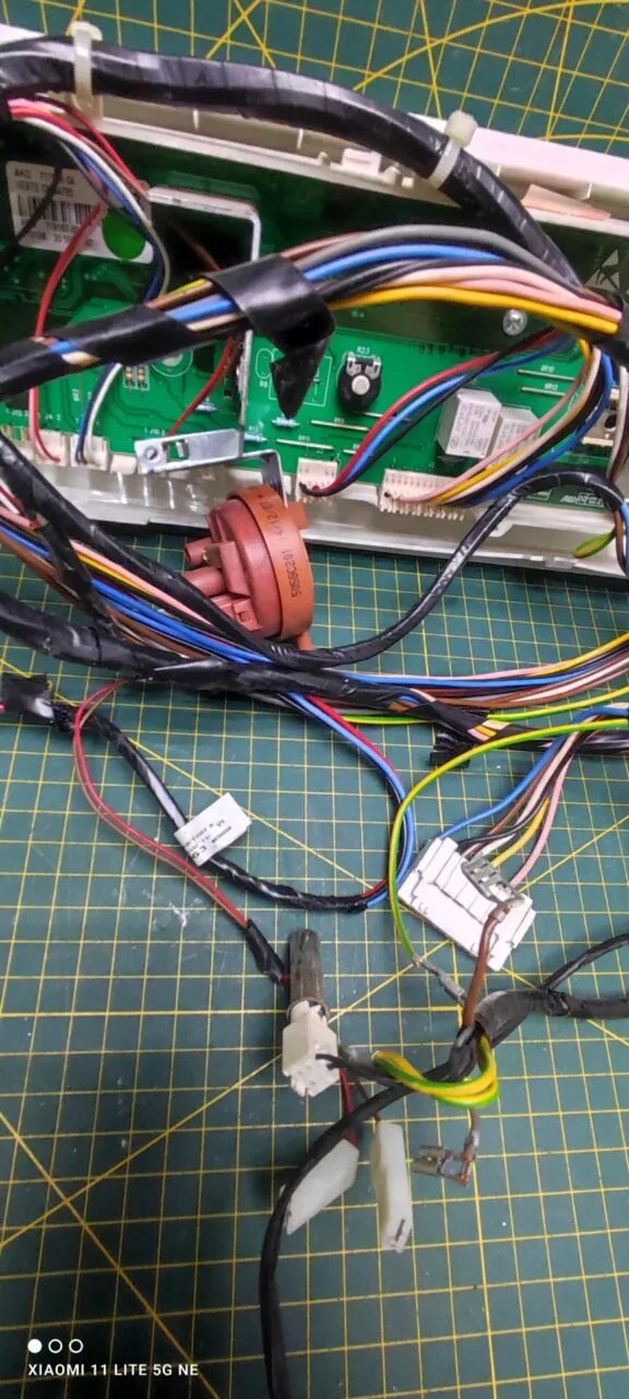 Модуль Whirlpool AWG222 с дефектом