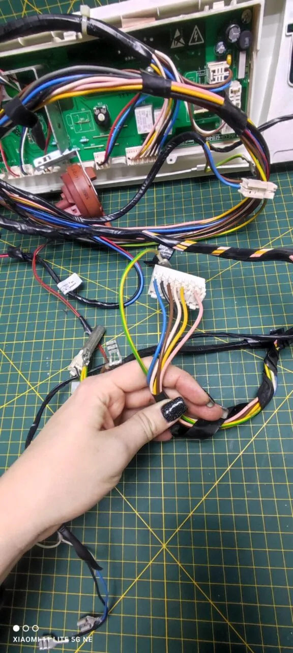 Модуль Whirlpool AWG222 с дефектом