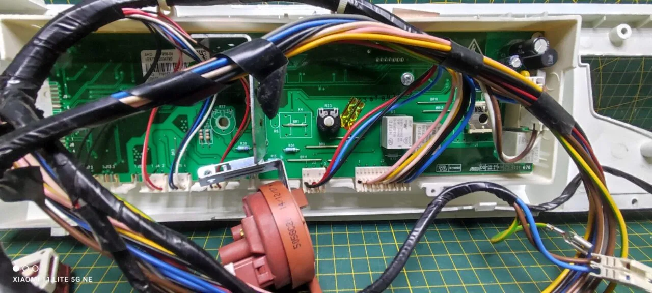 Модуль Whirlpool AWG222 с дефектом