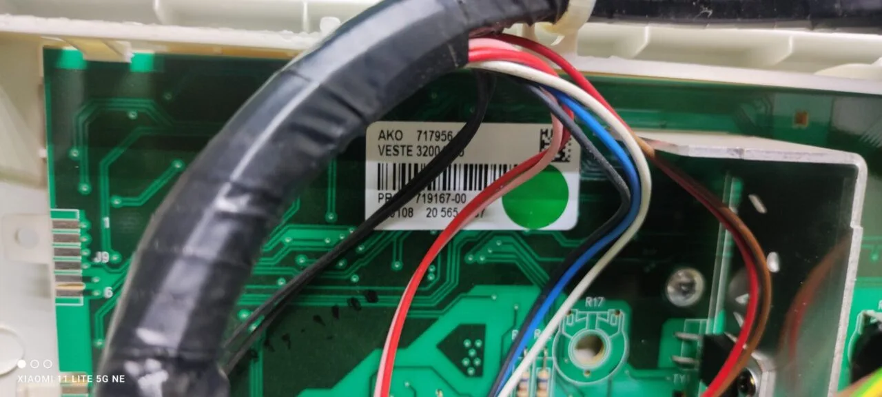 Модуль Whirlpool AWG222 с дефектом