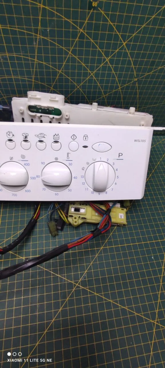 IMG_20251205_130547 Модуль Indesit WISL 105-2 с 3мя крутилками