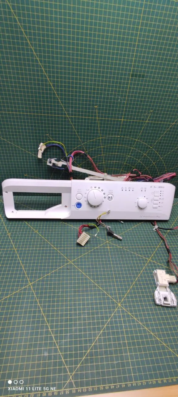 Модуль Indesit PWSB 50851 с дефектом пластика