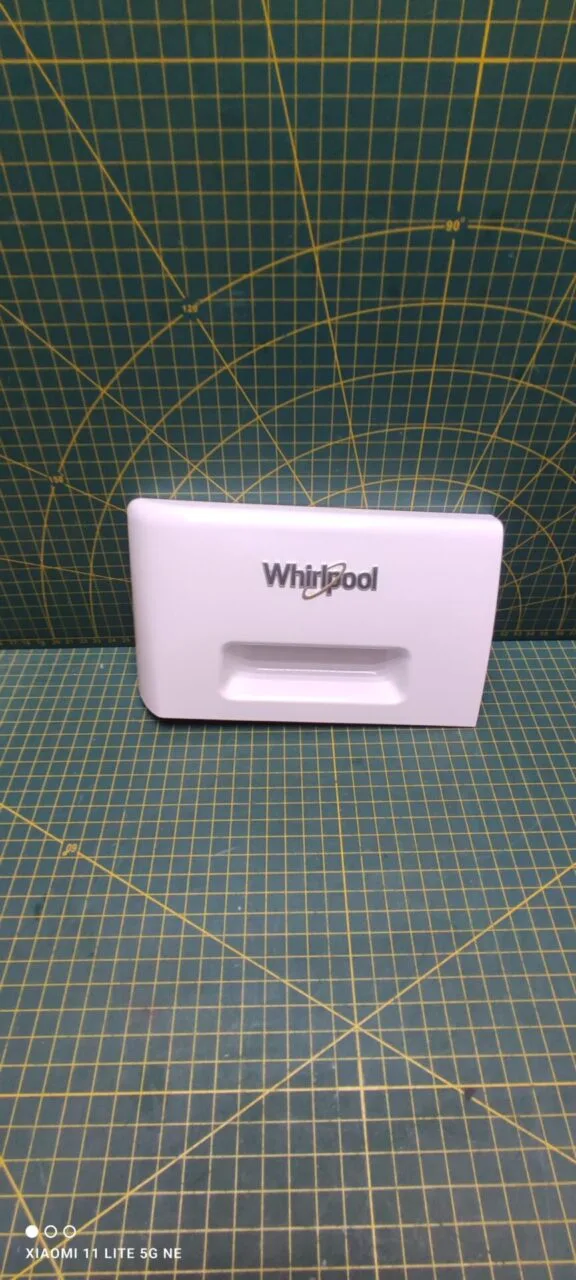 Панель порошкоприемника Whirlpool 250007381