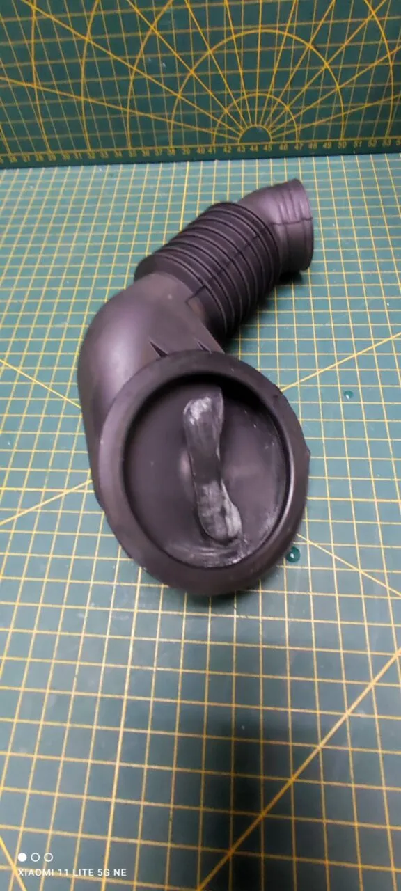 Патрубок Bosch B230479AA1 6000449