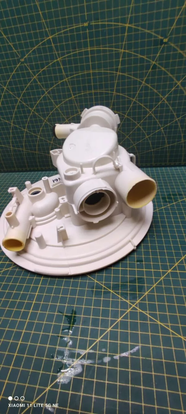 Чаша (поддон) Whirlpool W105761