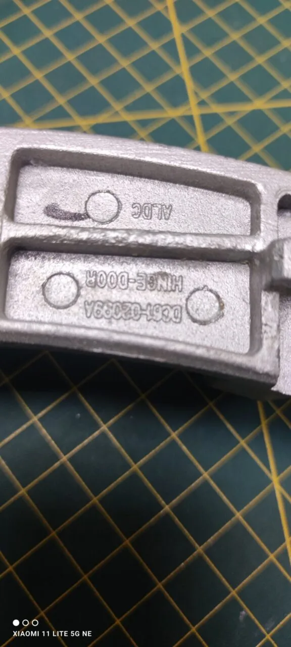 Петля люка Samsung DC61-02099A в комплекте + 2 втулки