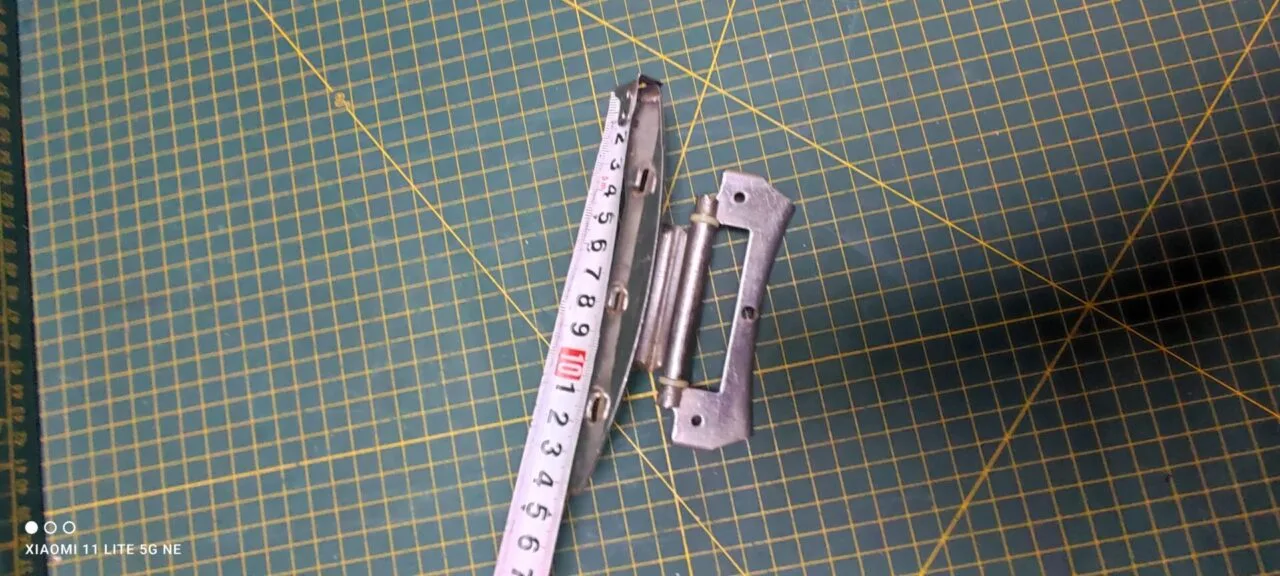 Петля люка Samsung DC97-00100C
