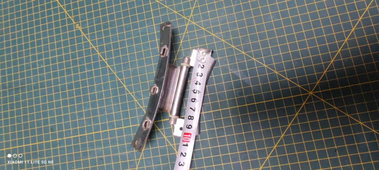 Петля люка Samsung DC97-00100C