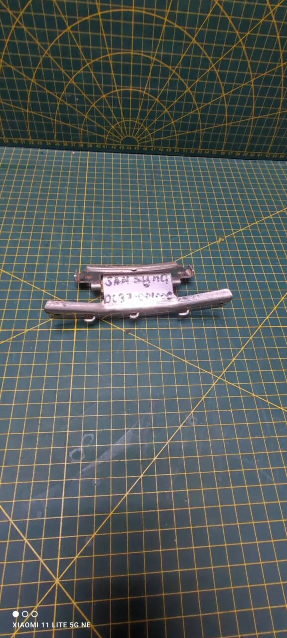 Петля люка Samsung DC97-00100C