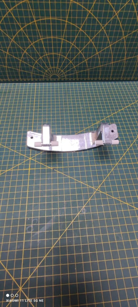 Петля люка LG MEF382578