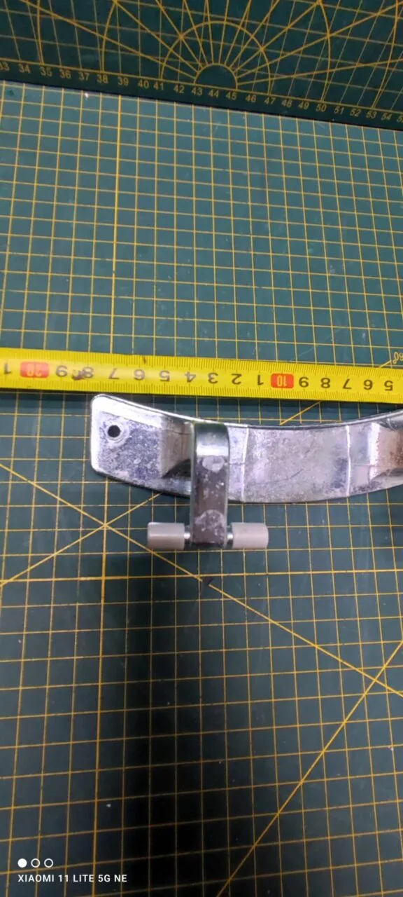 Петля люка LG MEF382578