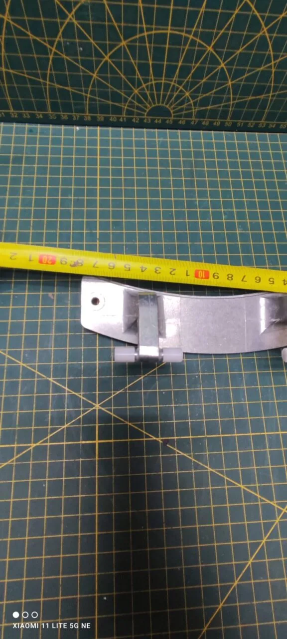 Петля люка LG MEF628219 +4втулки