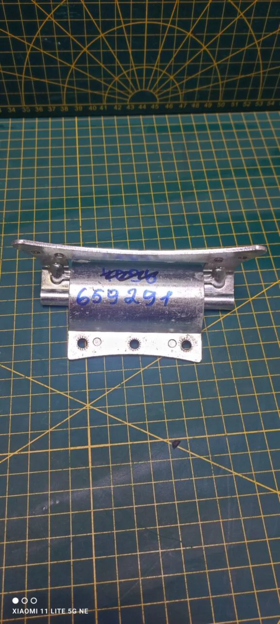 Петля люка Bosch Neff 659291