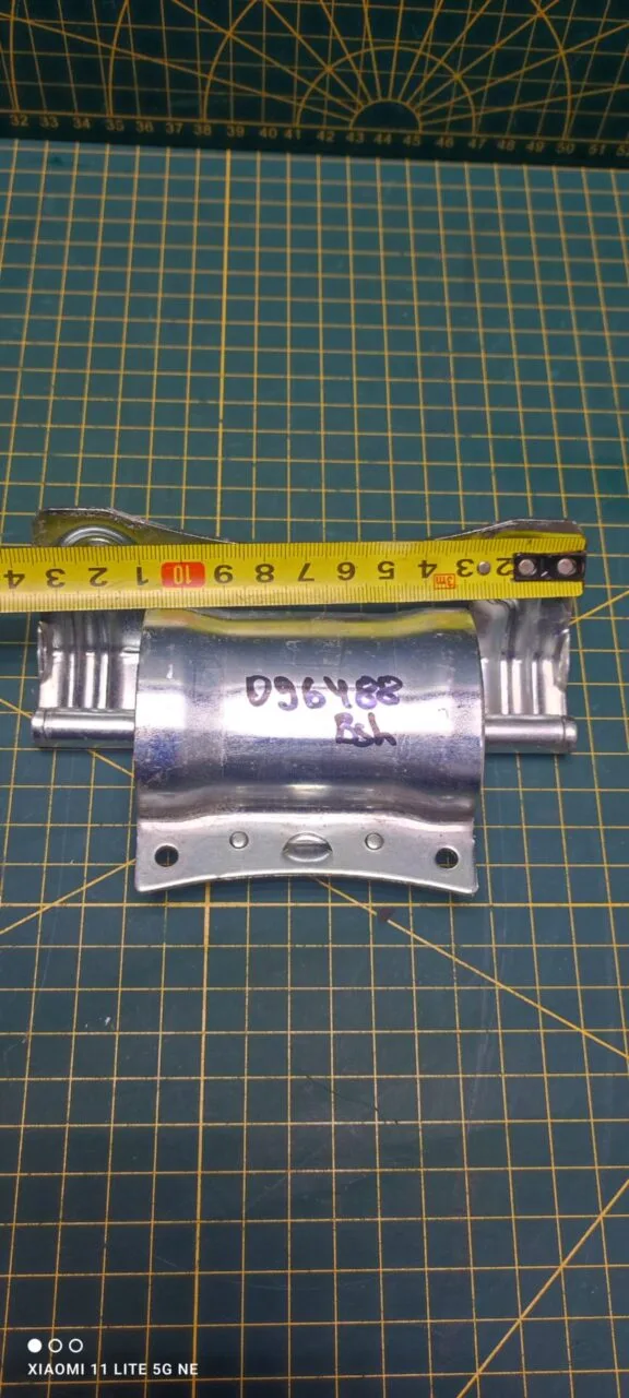 Петля люка Bosch 096488