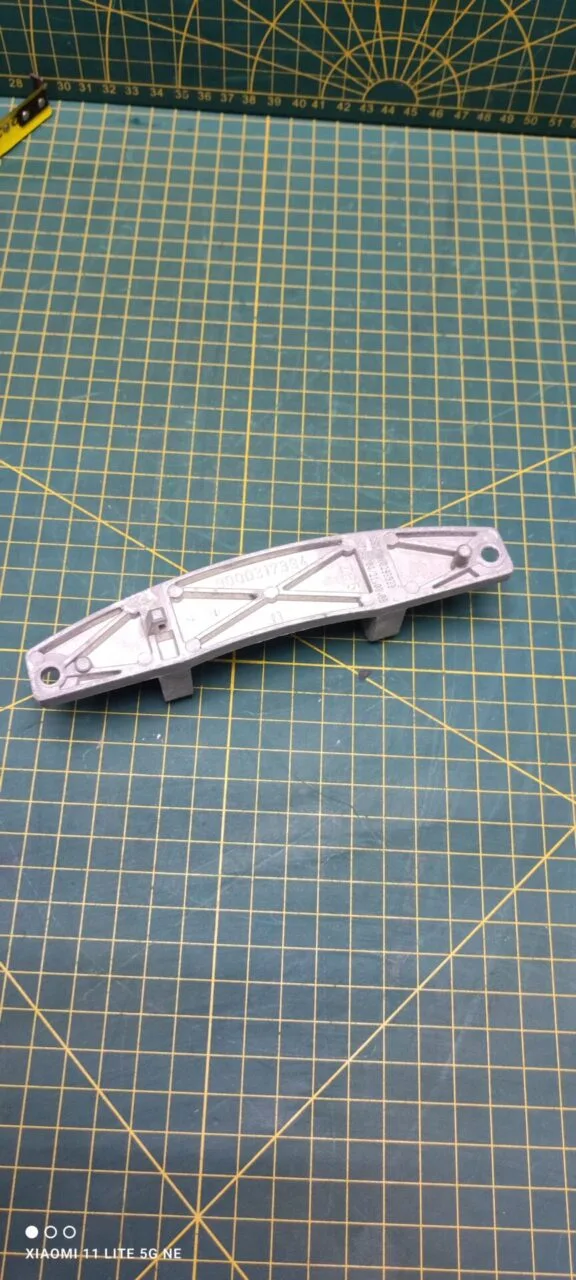 Петля люка Bosch 9000317394