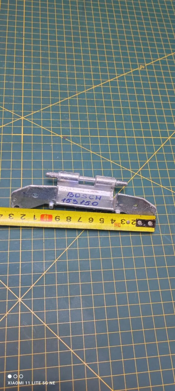 Петля люка Bosch 153150