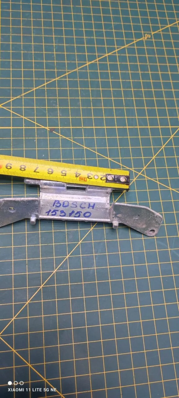 Петля люка Bosch 153150