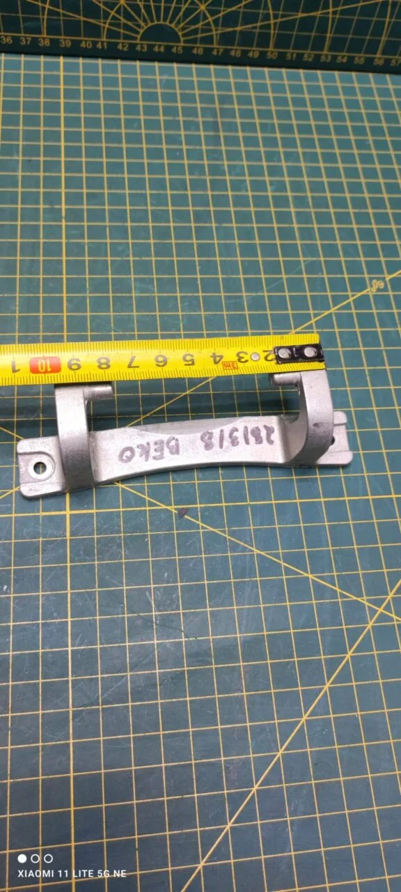 Петля люка Beko 281318 без втулок
