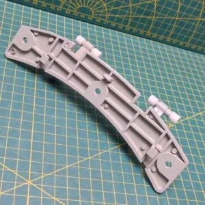 Петля люка Daewoo 3612903800 +4 втулки