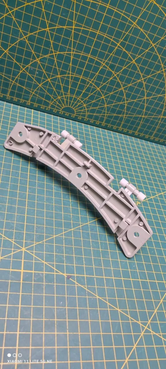 Петля люка Daewoo 3612903800 +4 втулки