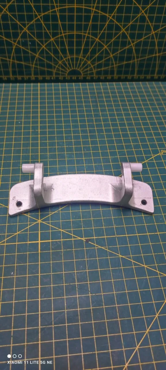Петля люка Dexp F 42050001 +2 втулки