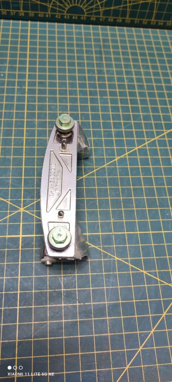 Петля люка Miele T.-Nr.5403010
