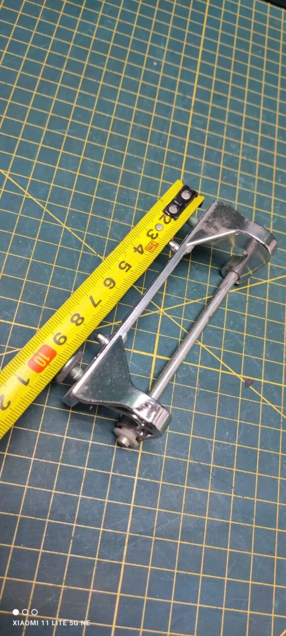Петля люка Miele T.-Nr.5403010