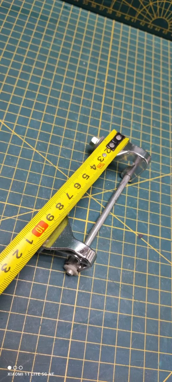 Петля люка Miele T.-Nr.5403010