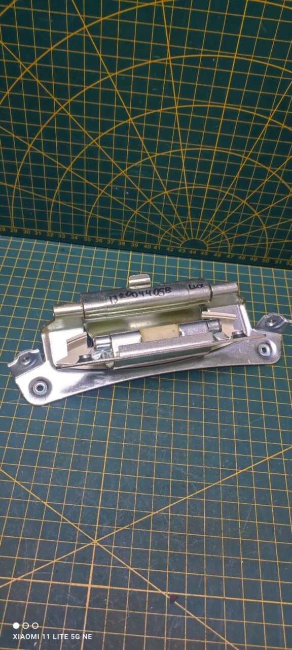 Петля люка Electrolux