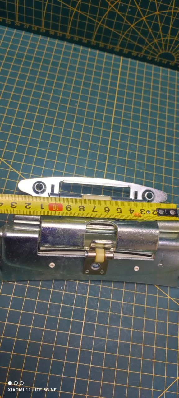 Петля люка Electrolux, Zanussi 1320044058