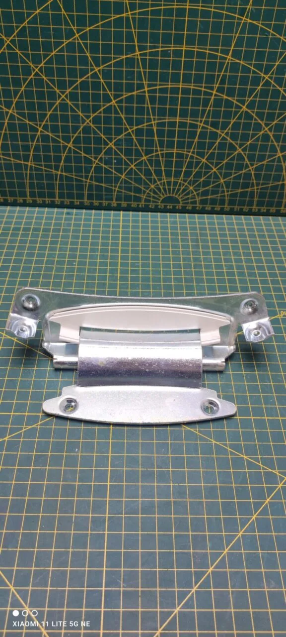 Петля люка Electrolux 1321442103