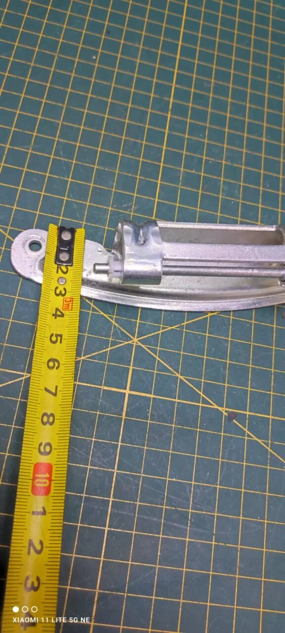 Петля люка Electrolux, AEG, Zanussi 1325023008 к стиральной машине