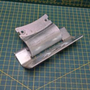 Петля люка Electrolux 1240136067 к стиральной машине Петля люка Electrolux 1240136067 к стиральной машине