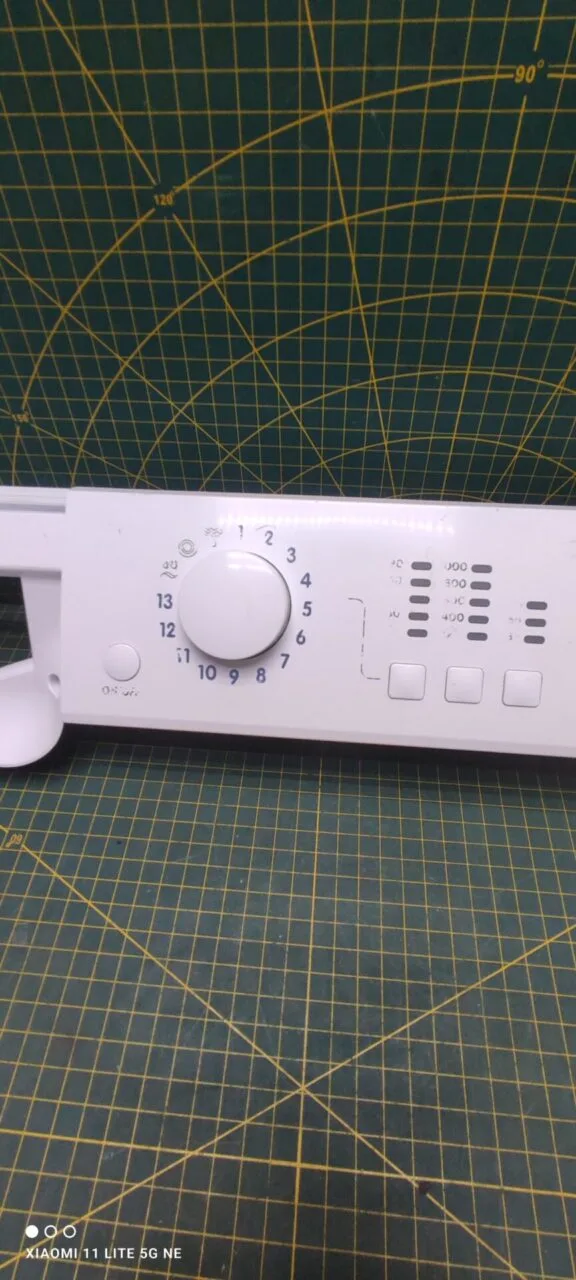 Панель Indesit PWC7105W с дефектом