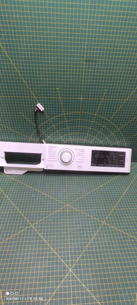 Панель LG F2J6HYR0E