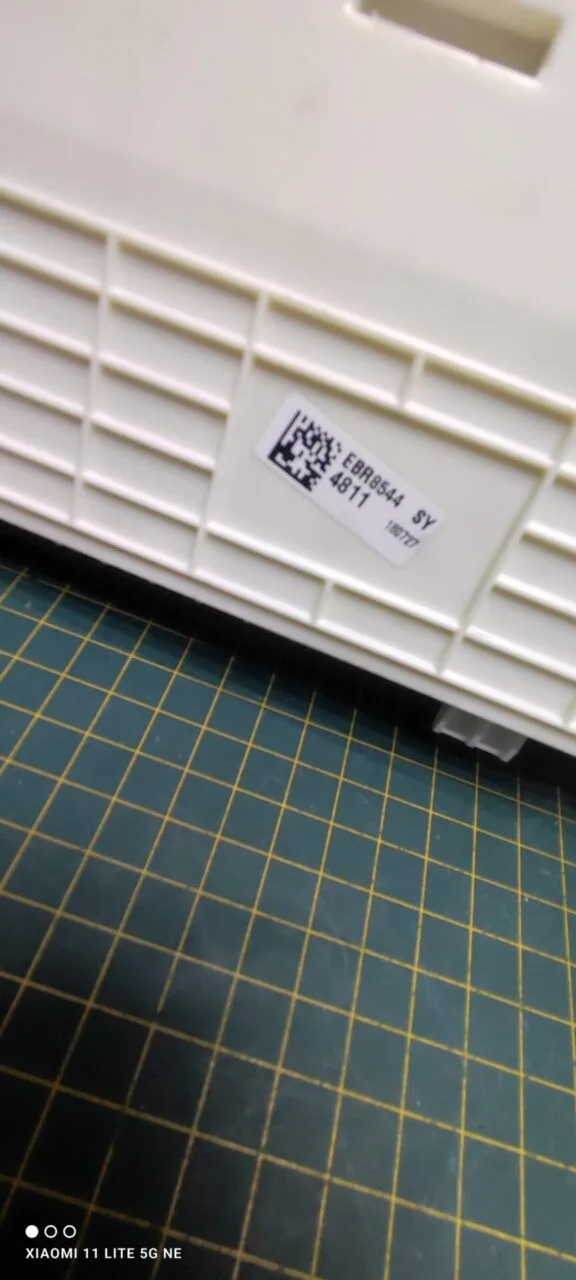 Панель LG F2J6HYR0E