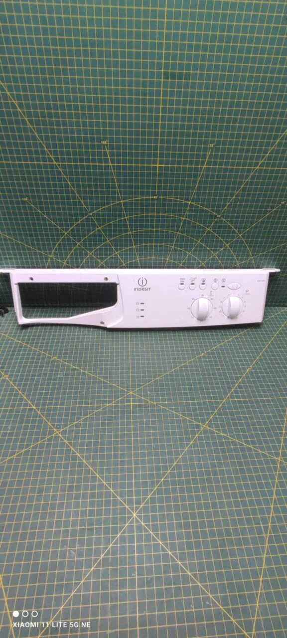Панель Indesit WIN 102