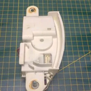 Замок бака Miele 05718794