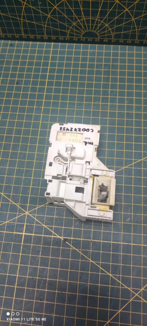 Устройство блокировки люка (убл) Indesit c 00272452