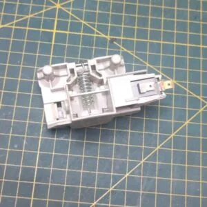 Замок люка Dexp bg 210189 для пмм Замок люка Dexp bg 210189 для пмм
