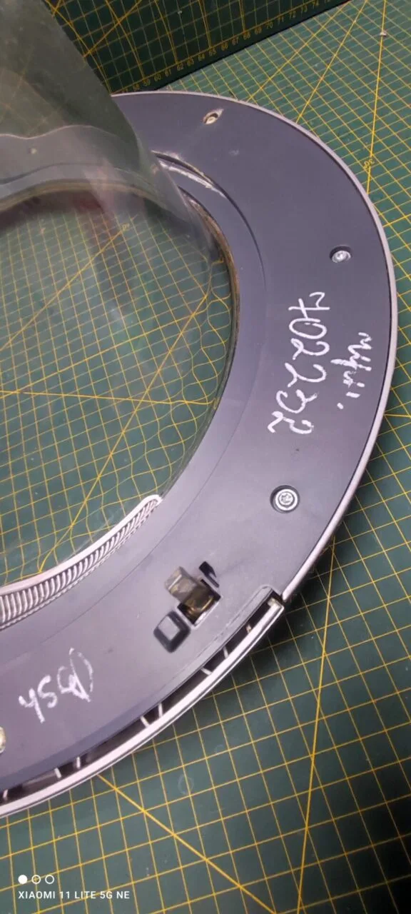Люк Bosch 702232 черный
