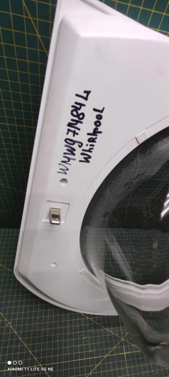 Люк Whirlpool Ariston MWG71484L