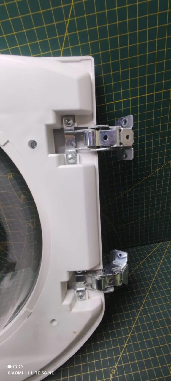 Люк Whirlpool Ariston MWG71484L