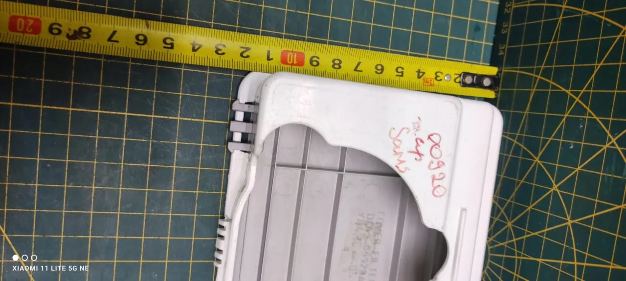 Панель сливного фильтра Samsung DC63-00920A тем. серая
