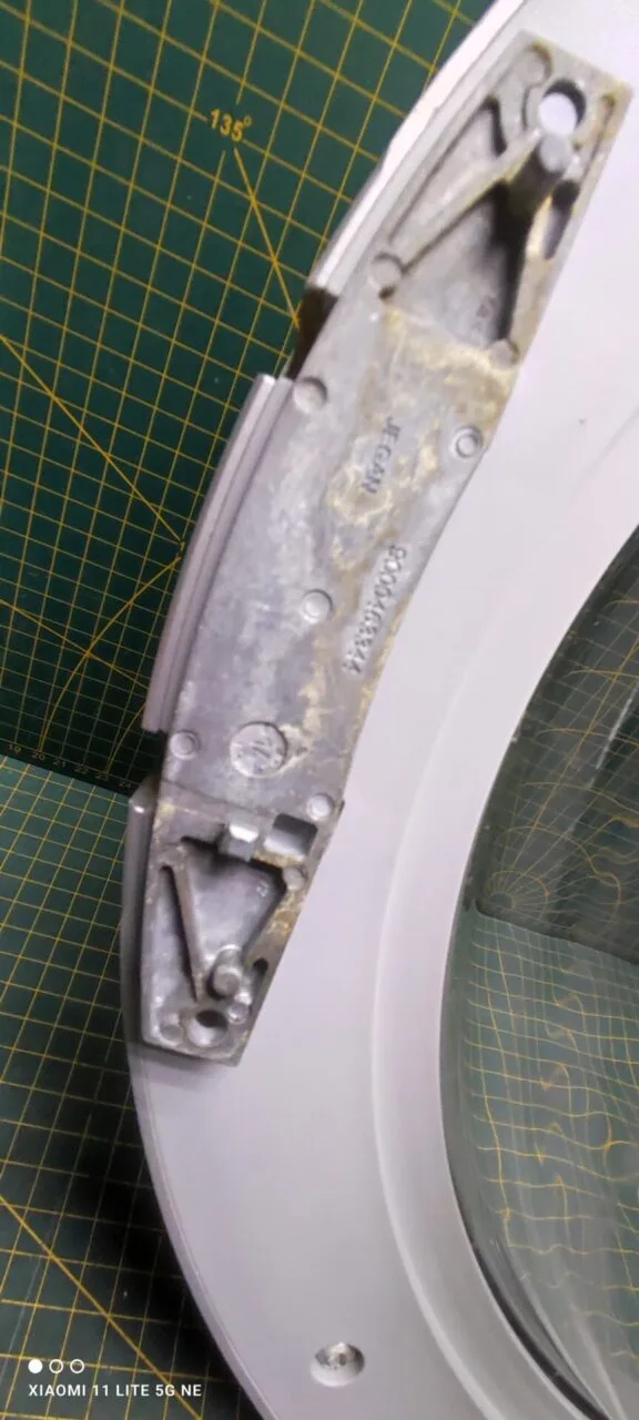 Люк Bosch 702722 серый