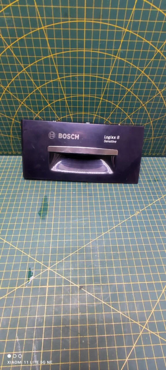 Панель порошкоприемника Bosch 9000126109 черн.