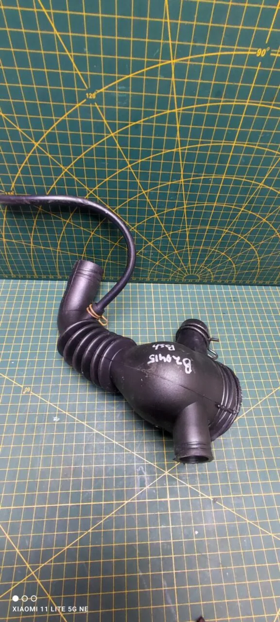 Патрубок Bosch B 20415